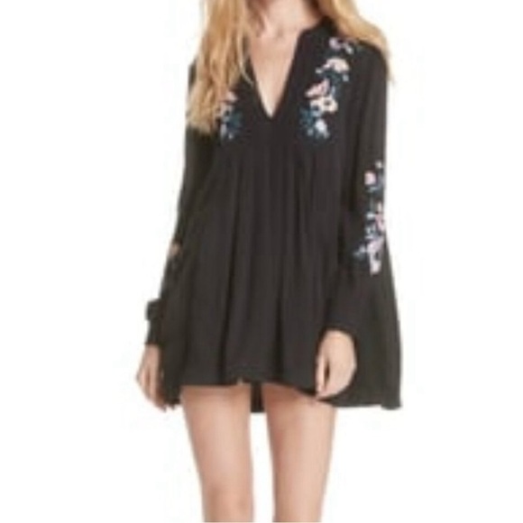 Free People Dresses & Skirts - Free People Black Floral Embroidered Mia Small Tunic Dress